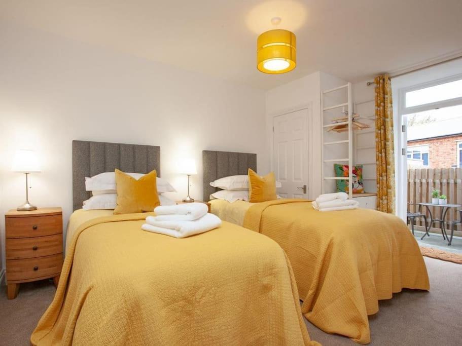 2 Central, Spacious, Apartment With Private Patio Sidmouth Buitenkant foto