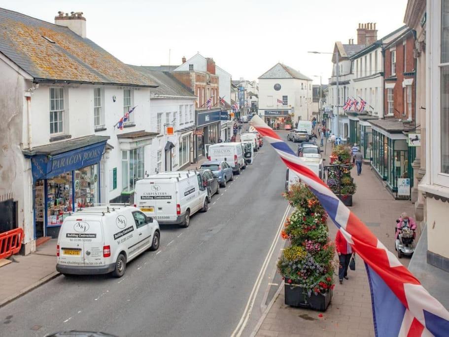 2 Central, Spacious, Apartment With Private Patio Sidmouth Buitenkant foto