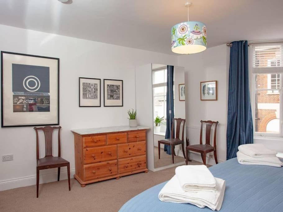 2 Central, Spacious, Apartment With Private Patio Sidmouth Buitenkant foto