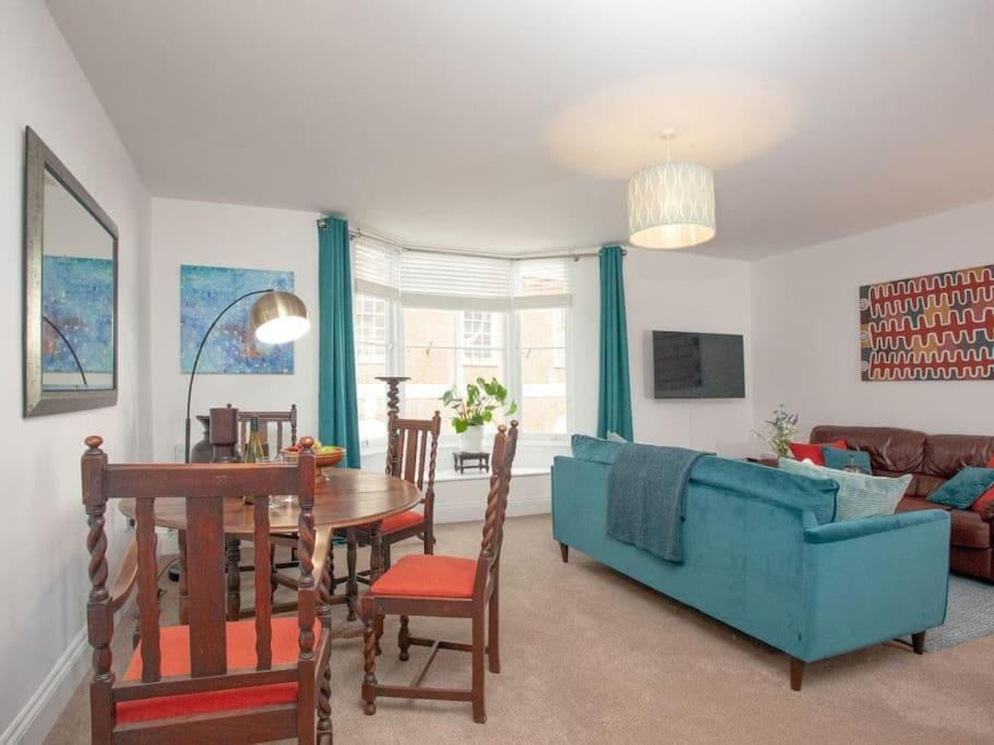 2 Central, Spacious, Apartment With Private Patio Sidmouth Buitenkant foto