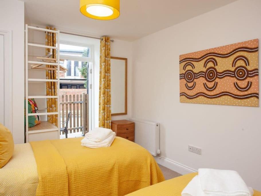 2 Central, Spacious, Apartment With Private Patio Sidmouth Buitenkant foto