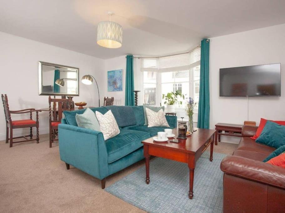 2 Central, Spacious, Apartment With Private Patio Sidmouth Buitenkant foto